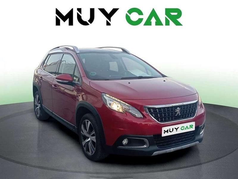 Usado Peugeot 2008 Allure 120 CV (88 kW) 2018 Rojo SUV