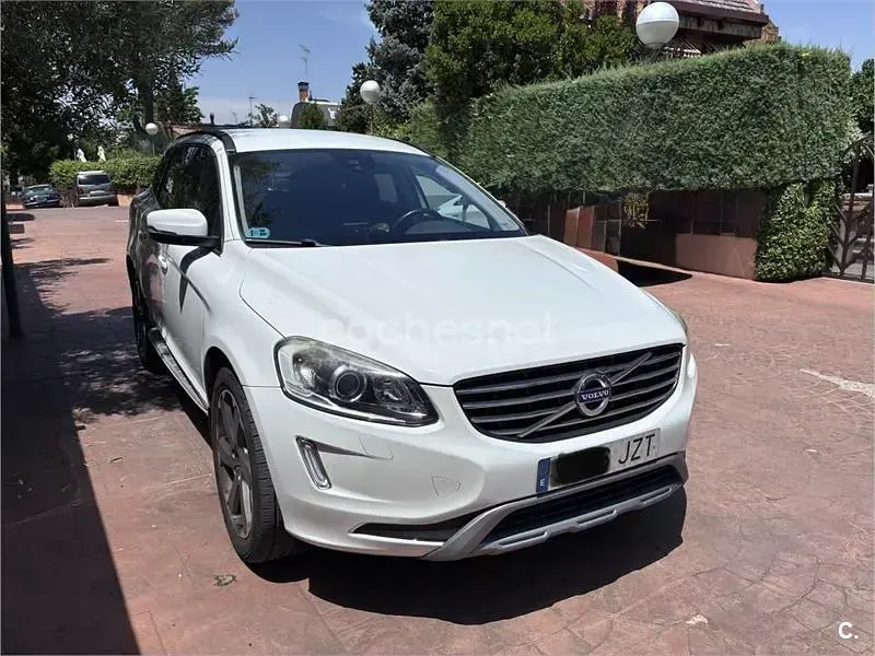 Usado Volvo XC60 Momentum 190 CV (139 kW) 2017 Blanco SUV