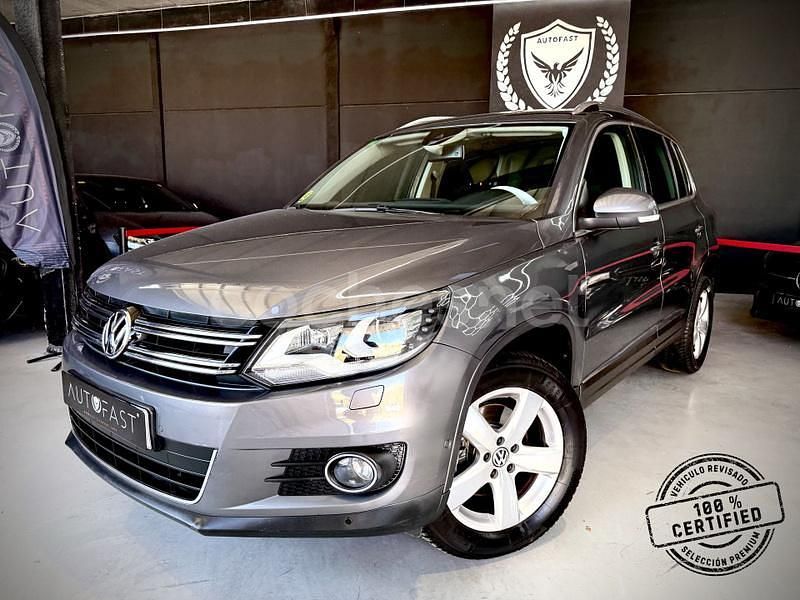 Gris / plata Usado 2014 VW Tiguan Sport SUV | 15.999 € (Un poco caro) - Imagen 1/4