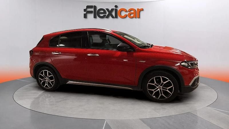 Usado Fiat Tipo 102 CV (75 kW) 2021 Rojo Berlina