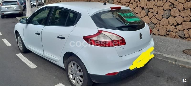 Usado Renault Mégane Dynamique 105 CV (77 kW) 2010 Blanco Berlina