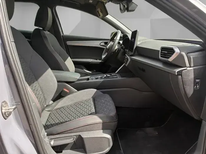 Nuevo Seat Leon FR 204 CV (150 kW) 2026 Gris