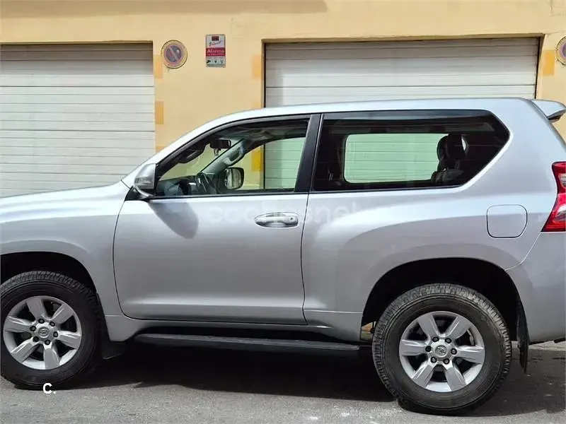 Usado Toyota Land Cruiser 190 CV (139 kW) 2015 Gris / plata SUV
