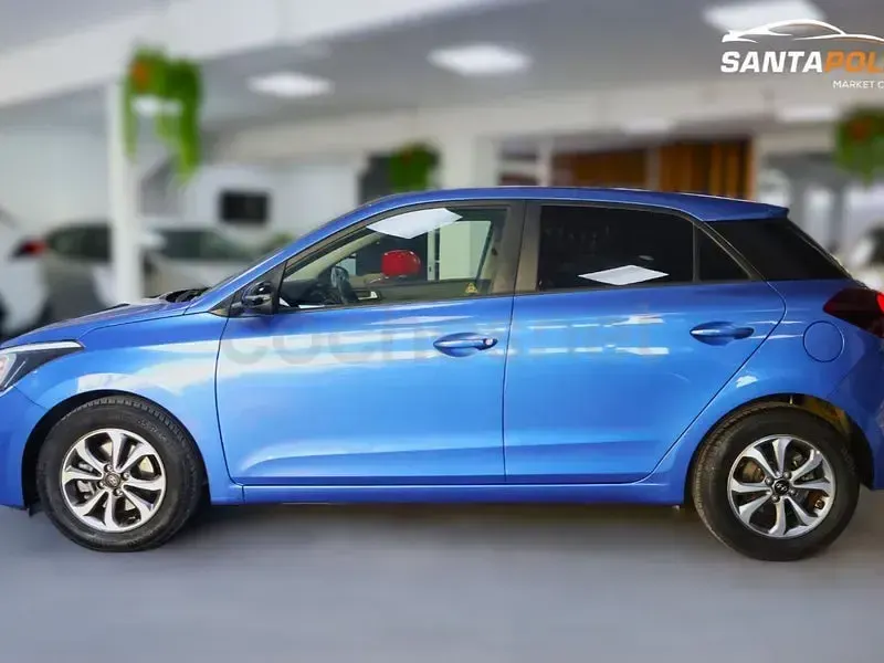 Usado Hyundai i20 100 CV (73 kW) 2020 Azul Utilitario