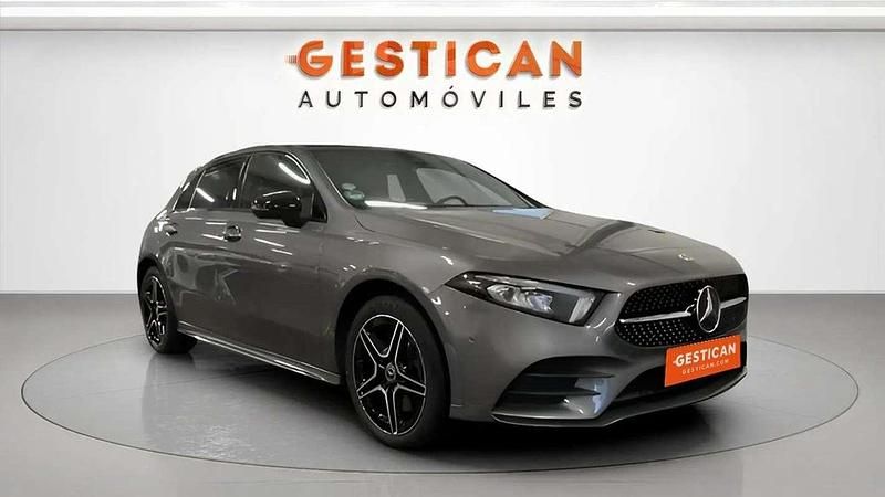 Usado Mercedes A250 219 CV (161 kW) 2021 Plateado Berlina