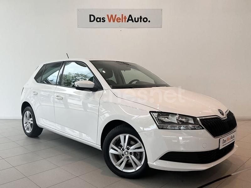 Blanco Usado 2021 Skoda Fabia Ambition Utilitario | 13.990 € (Un poco caro) - Imagen 1/4