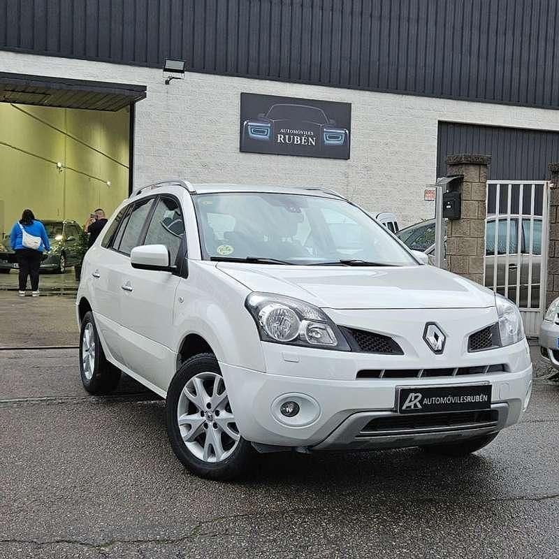 Usado Renault Koleos Dynamique 150 CV (110 kW) 2011 Blanco SUV