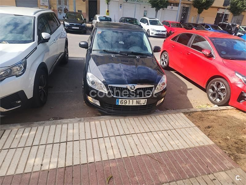 Usado Skoda Fabia Ambition 90 CV (66 kW) 2015 Negro Berlina