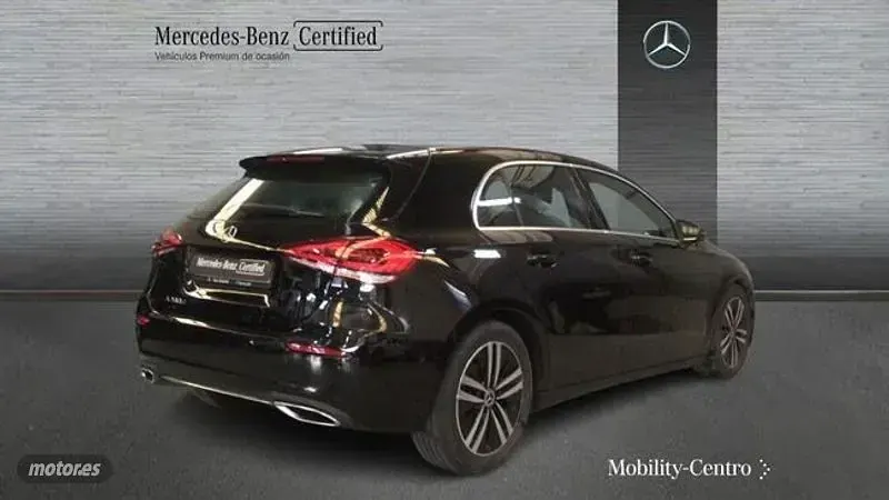Usado Mercedes A200 150 CV (110 kW) 2023 Negro Berlina