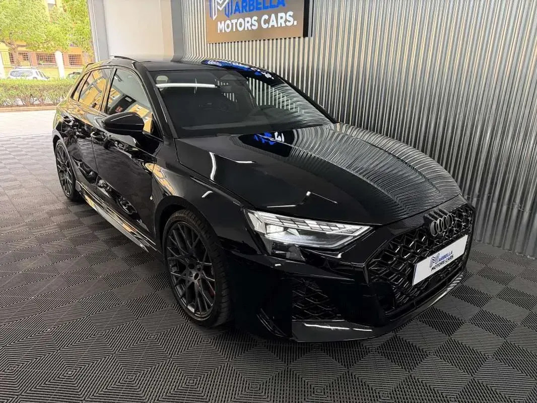 Usado Audi RS3 Sportback Ambiente 400 CV (294 kW) 2026 Negro Utilitario