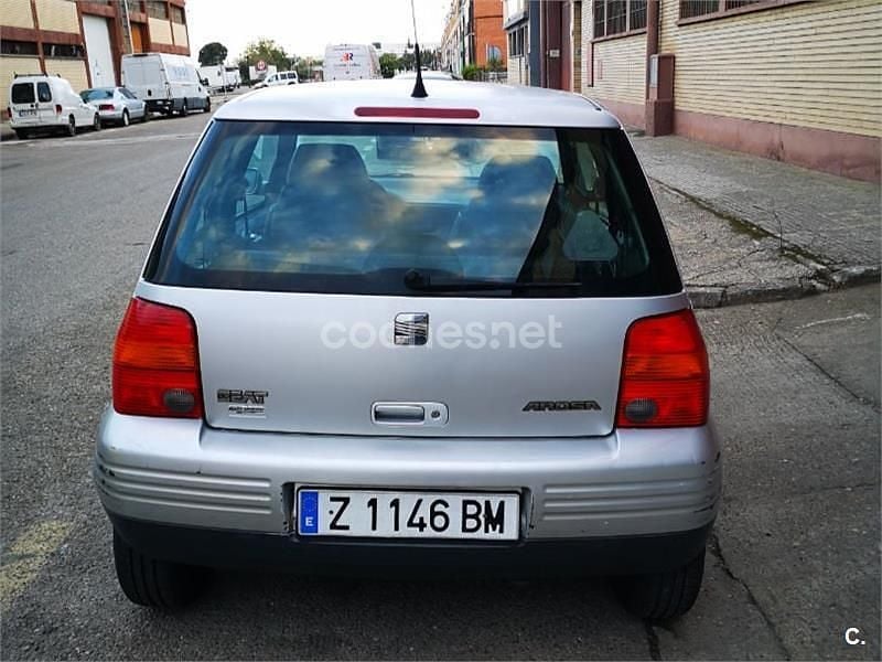 Usado Seat Arosa Stella 50 CV (36 kW) 1999 Gris / plata Utilitario