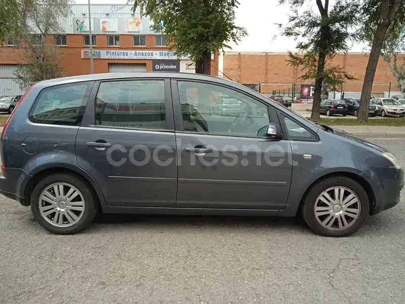 Usado Ford C-MAX Ghia 145 CV (106 kW) 2004 Gris / plata Monovolumen