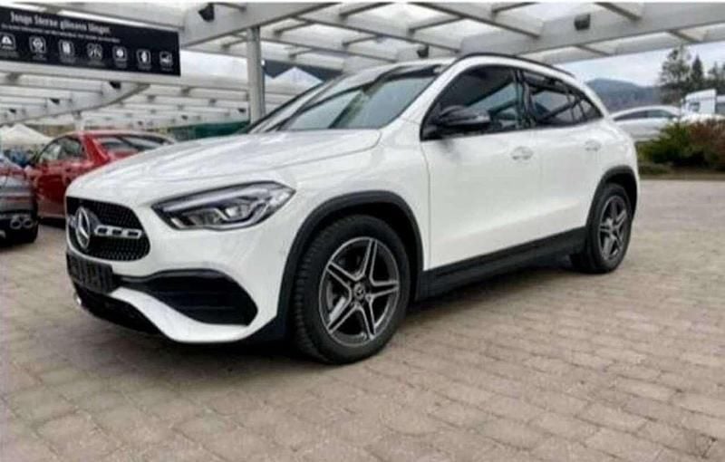 Blanco Usado 2020 Mercedes GLA220 AMG SUV | 43.990 € - Imagen 1/4