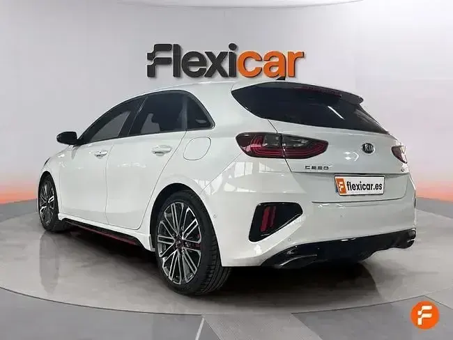 Usado Kia Ceed GT GT 204 HP (150 kW) 2021 Branco