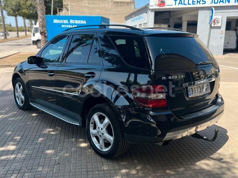 Usado Mercedes ML420 306 CV (225 kW) 2007 Negro SUV