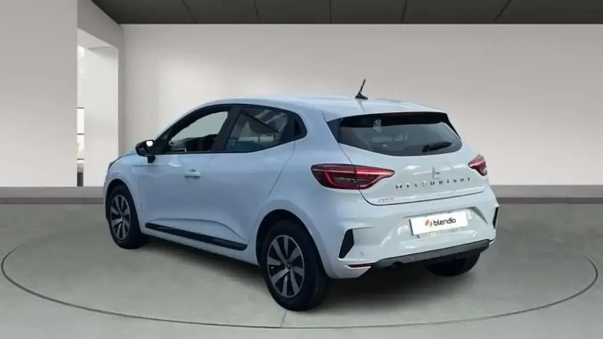 Nuevo Mitsubishi Colt Motion 90 CV (66 kW) 2025 Blanco Utilitario