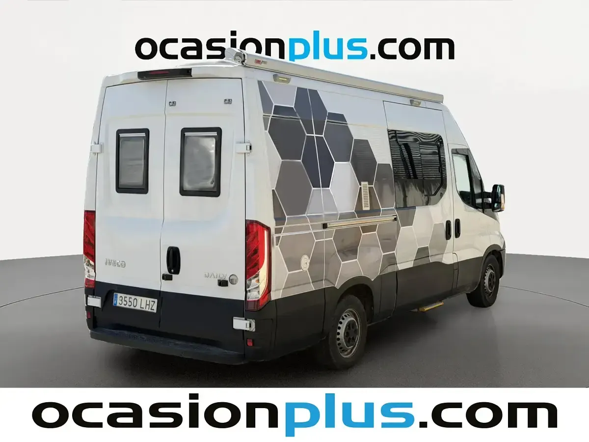 Usado Iveco Daily 156 CV (114 kW) 2020 Blanco Berlina