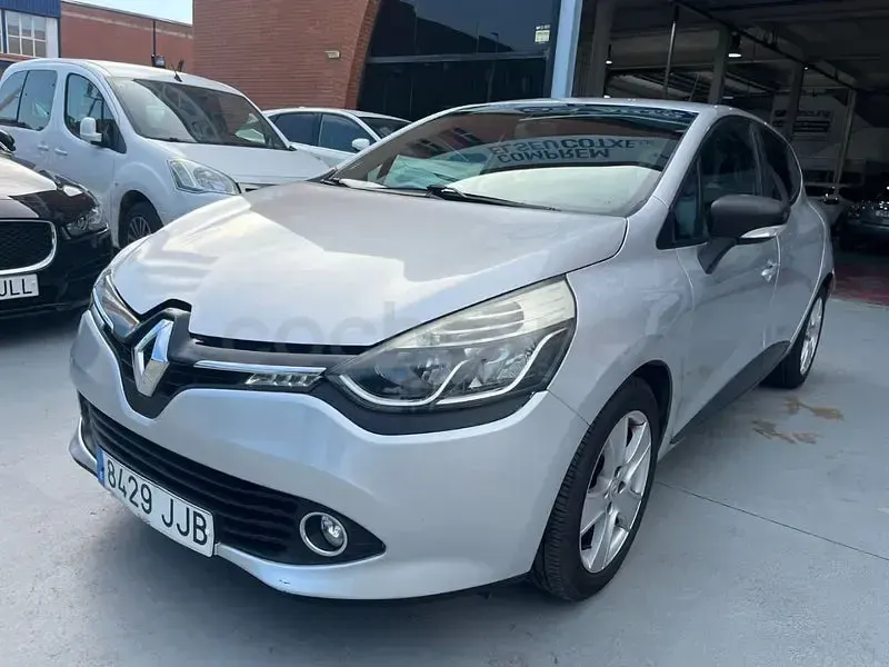 Usado Renault Clio IV Authentique 75 CV (55 kW) 2015 Gris / plata Berlina