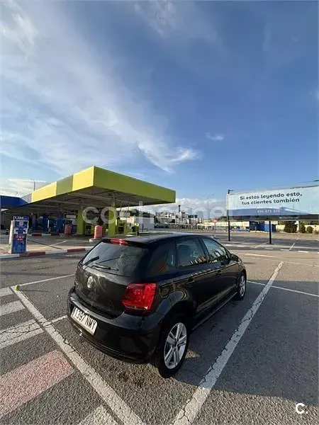Usado VW Polo Advance 60 CV (44 kW) 2012 Negro Utilitario