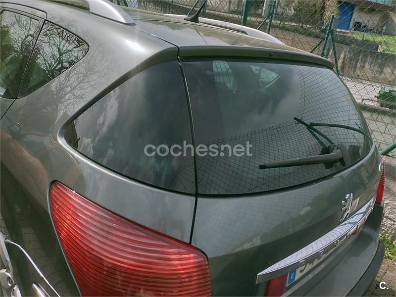 Usado Peugeot 407 Premium 136 CV (100 kW) 2008 Verde Familiar