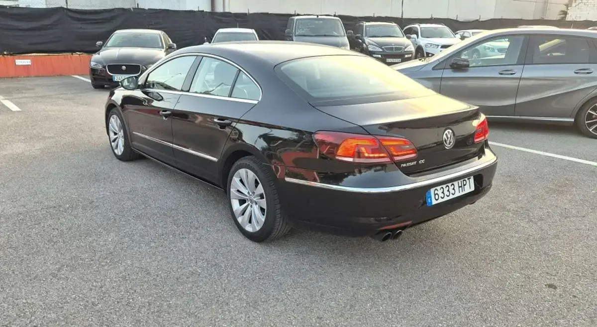 Usado VW CC 140 CV (102 kW) 2013 Negro Berlina