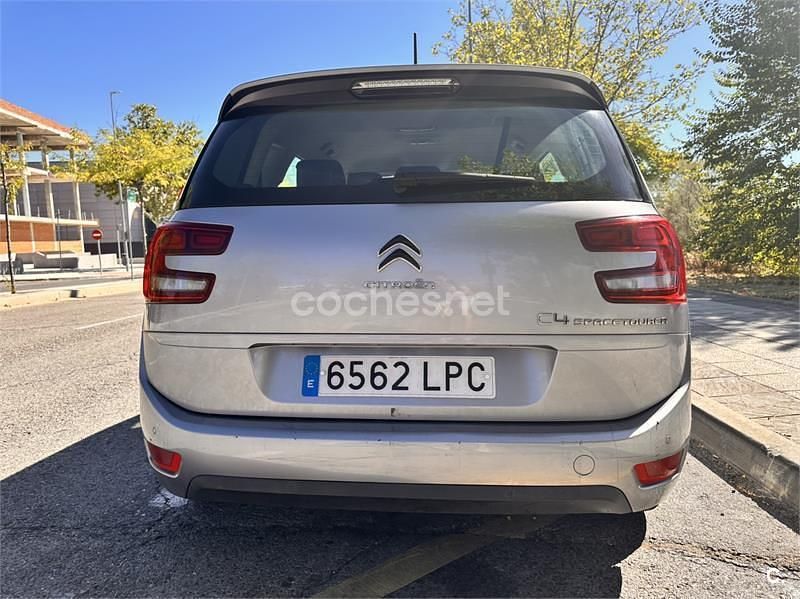 Usado Citroën C4 SpaceTourer Feel 130 CV (95 kW) 2021 Gris / plata Monovolumen