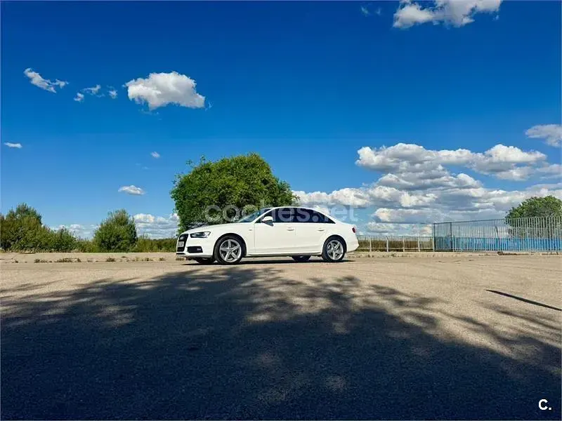 Usado Audi A4 S-Line 150 CV (110 kW) 2015 Blanco Familiar