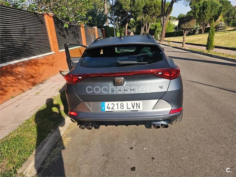 Usado Cupra Formentor 310 CV (228 kW) 2021 Gris / plata SUV