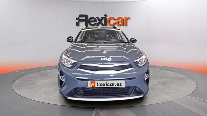 Usado Kia Stonic Plus 84 HP (61 kW) 2022 Cinzento SUV