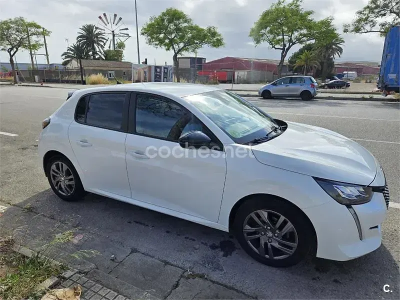 Usado Peugeot 208 Style 75 CV (55 kW) 2022 Blanco Utilitario