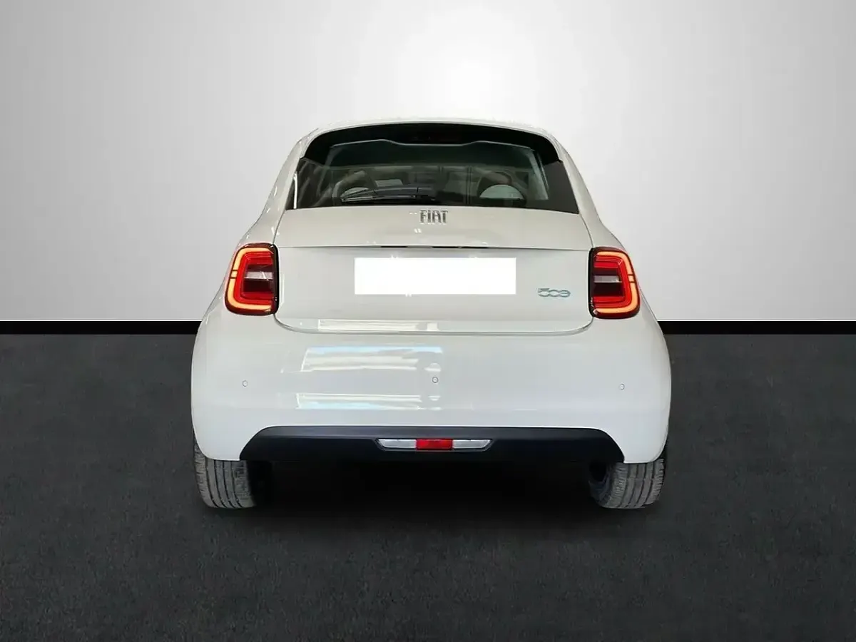 Nuevo Fiat 500e La Prima 86 kW (118 CV) 2025 Blanco Utilitario