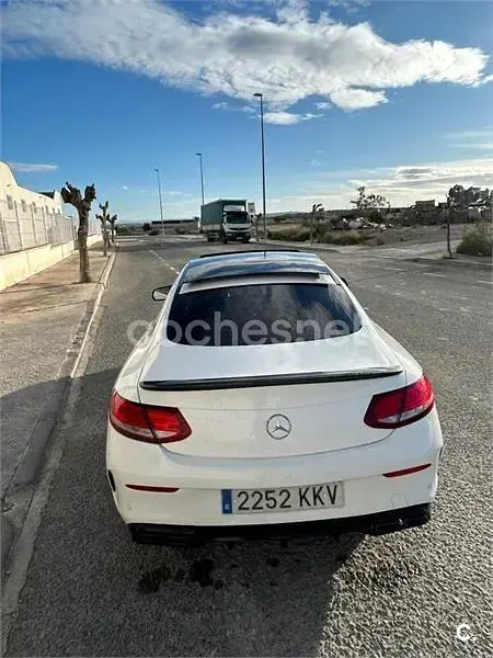 Usado Mercedes C220 170 CV (125 kW) 2016 Blanco Coupe