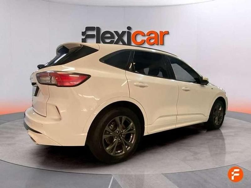 Usado Ford Kuga ST-Line 150 CV (110 kW) 2022 Blanco SUV