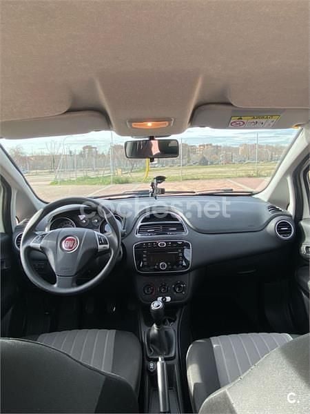 Blanco Usado 2018 Fiat Punto Utilitario | 5800 € (Precio justo) - Imagen 1/4