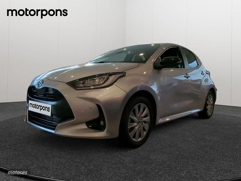 Gris / plateado Usado 2023 Mazda 2 Berlina | 23.500 € (Caro) - Imagen 1/4