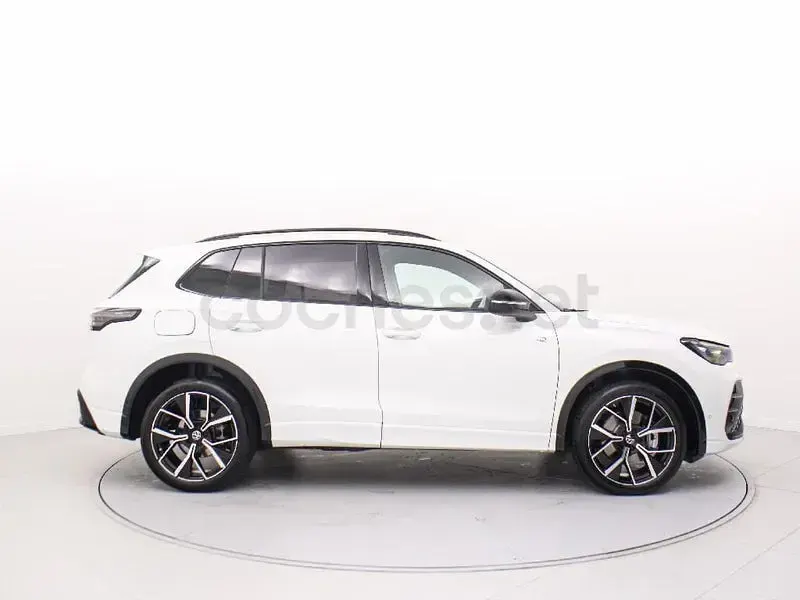 Usado VW Tiguan R-line 150 CV (110 kW) 2025 Blanco SUV