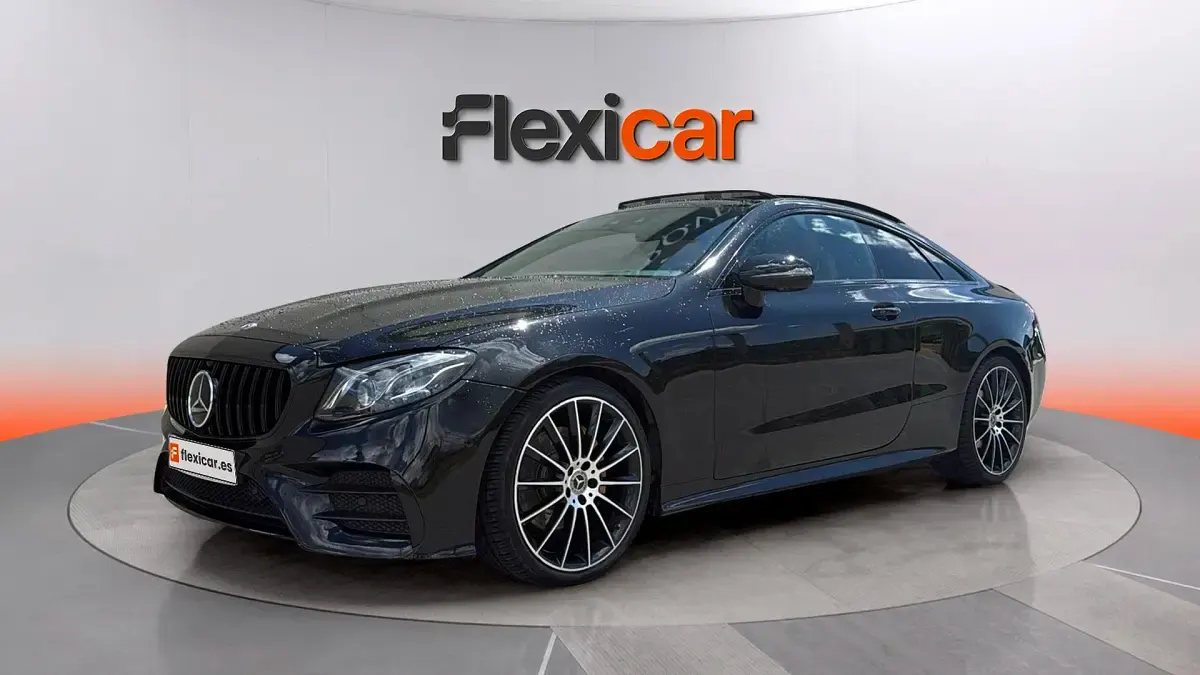 Usado Mercedes E220 194 CV (142 kW) 2020 Negro Coupe