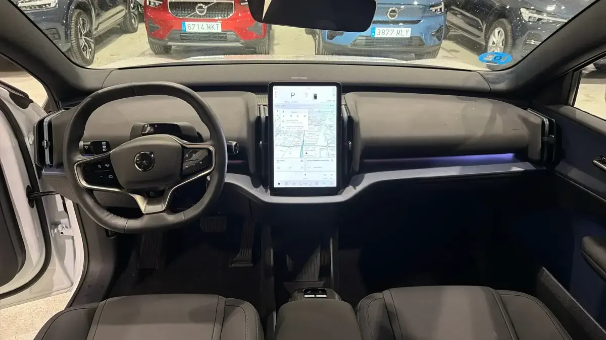 Usado Volvo EX30 Plus 200 kW (272 CV) 2024 SUV