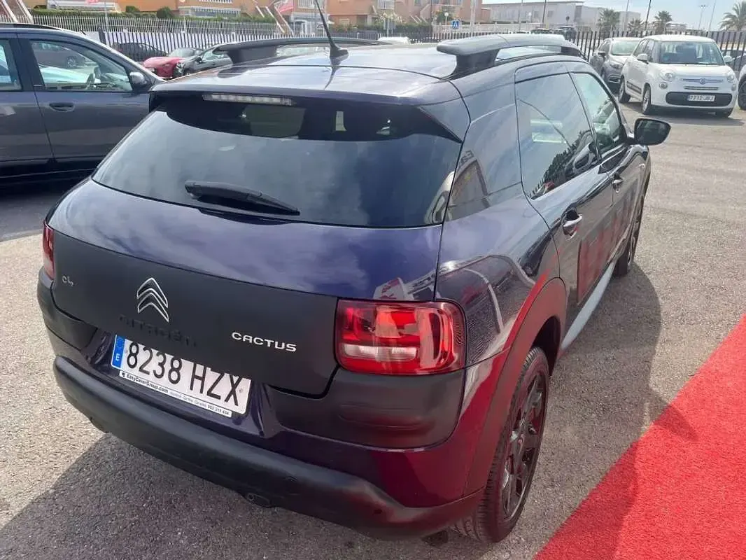 Usado Citroën C4 Cactus Feel 92 CV (67 kW) 2014 Burdeos Utilitario