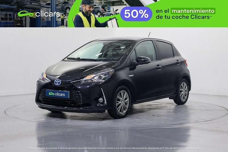 Usado Toyota Yaris Hybrid Active 75 CV (55 kW) 2018 Negro Berlina