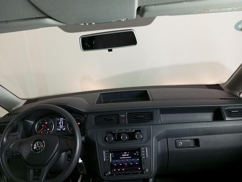 Usado VW Caddy Pro 102 CV (75 kW) 2017 Blanco Monovolumen