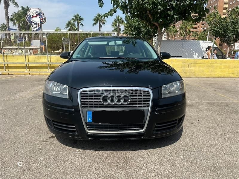 Negro Usado 2007 Audi A3 Ambiente Berlina | 4490 € (Buen precio) - Imagen 1/4