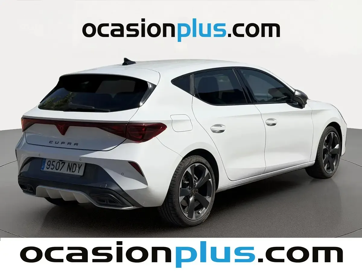Usado Cupra Leon 150 CV (110 kW) 2025 Blanco Utilitario