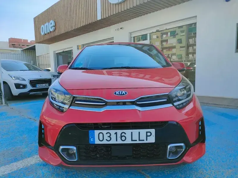 Usado Kia Picanto GT-Line 100 CV (73 kW) 2020 Rojo Utilitario