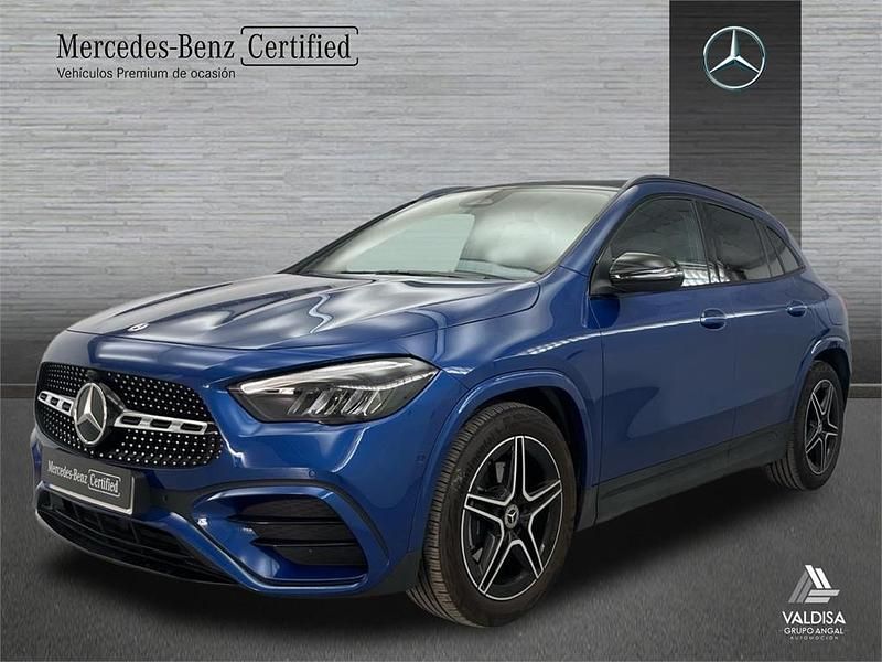 Azul espectra Usado 2025 Mercedes GLA200 AMG line SUV | 46.100 € - Imagen 1/4