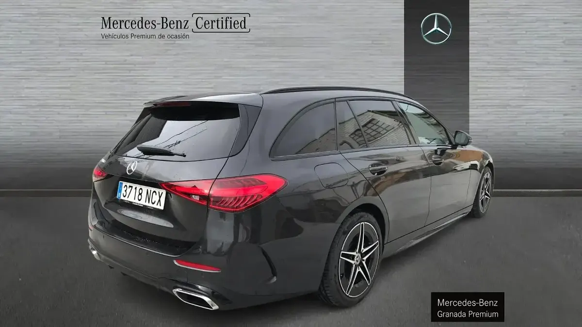 Usado Mercedes C220 200 CV (147 kW) 2025 Gris Familiar