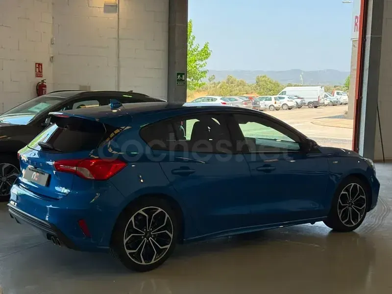 Usado Ford Focus ST-Line 125 CV (91 kW) 2020 Azul Berlina