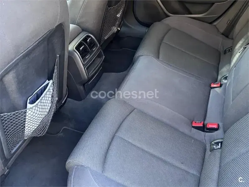 Usado Audi A6 177 CV (130 kW) 2013 Negro Familiar