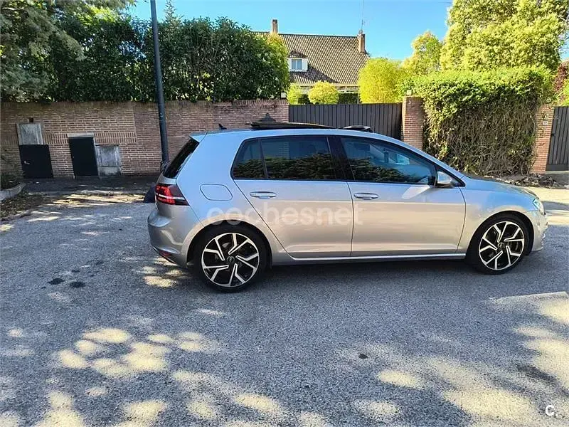 Usado VW Golf VII Sport 140 CV (102 kW) 2013 Gris / plata Berlina