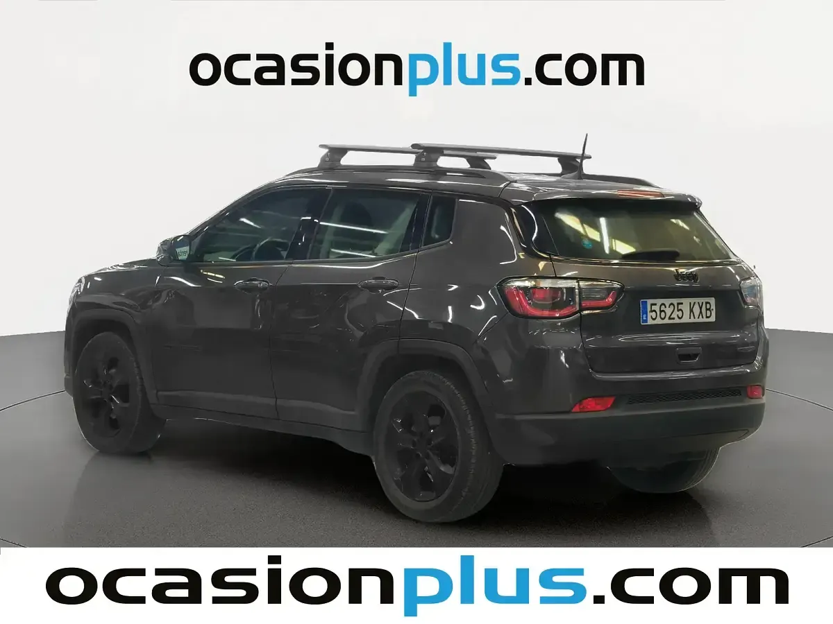 Usado Jeep Compass Night Eagle 120 CV (88 kW) 2019 Gris SUV